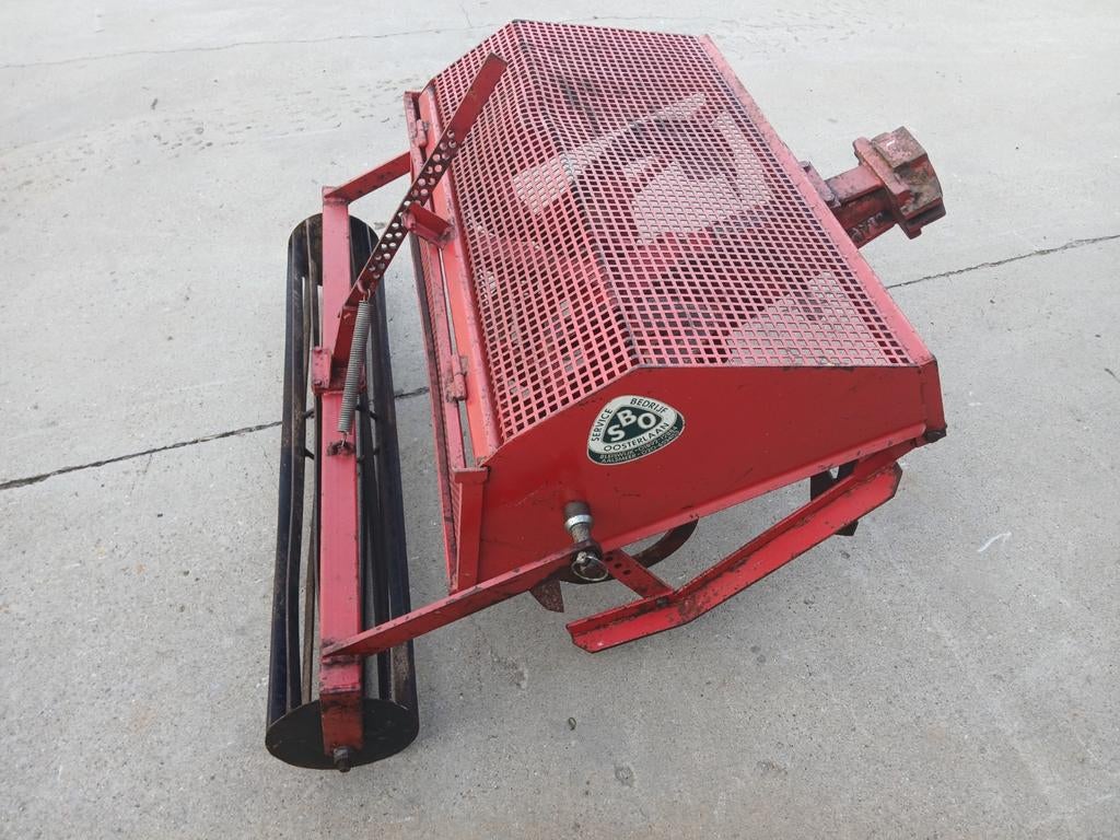 Spitmachine  sbo, Ophalen