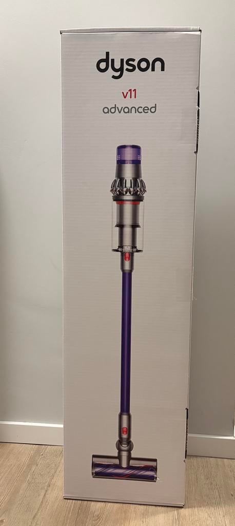 Dyson V11 Advanced - NIEUW, Witgoed en Apparatuur, Ophalen of Verzenden, Nieuw, Reservoir, Stofzuiger
