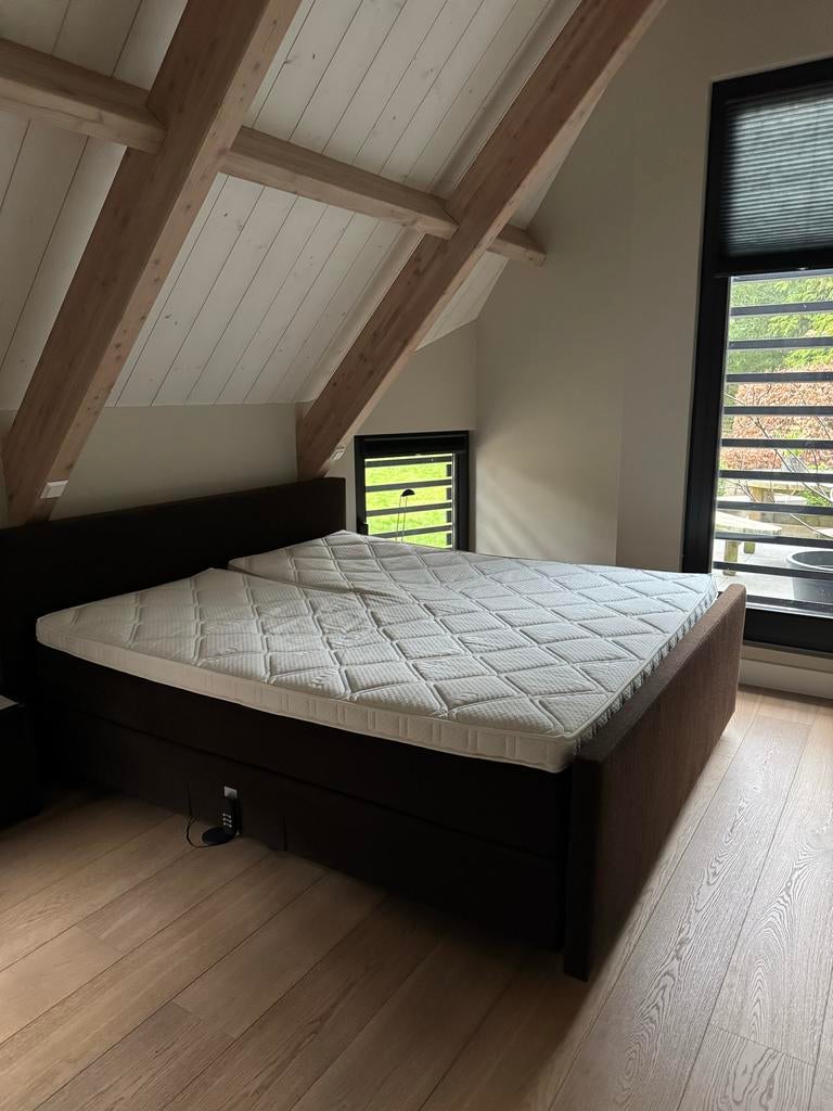 Tweepersoons boxspring met verstelbare bodem, Ophalen, Gebruikt, Bruin, Tweepersoons