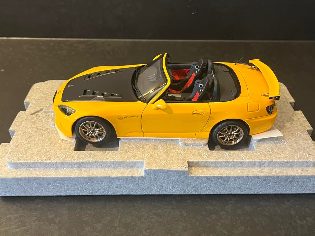 Honda S2000 TYPE S (2007) geel 1:18 Motorhelix, Hobby en Vrije tijd, Modelauto's | 1:18, Ophalen of Verzenden, Nieuw, Auto, Overige merken