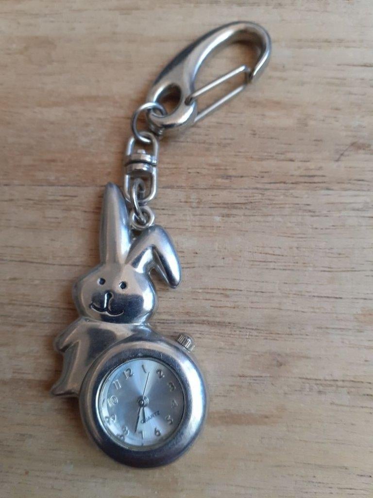 Konijn horloge aan (sleutel)hanger, Ophalen of Verzenden, Gebruikt, Overige kleuren, Jongen of Meisje