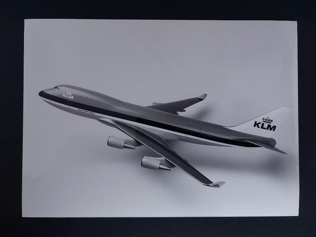 Foto van een model van de KLM Boeing 747 (F950), Ophalen of Verzenden, Gebruikt, Kaart, Foto of Prent