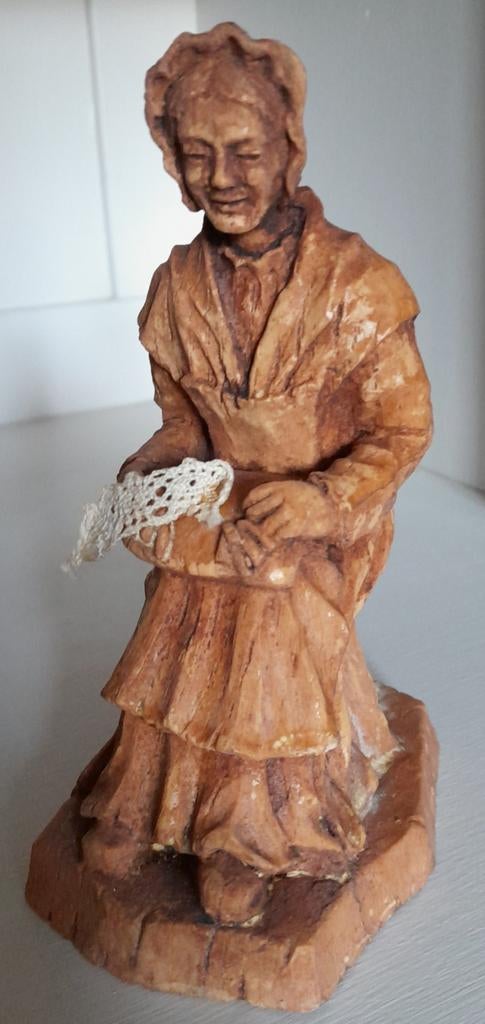 Houtgesneden vrouwtje SIC, Ophalen of Verzenden