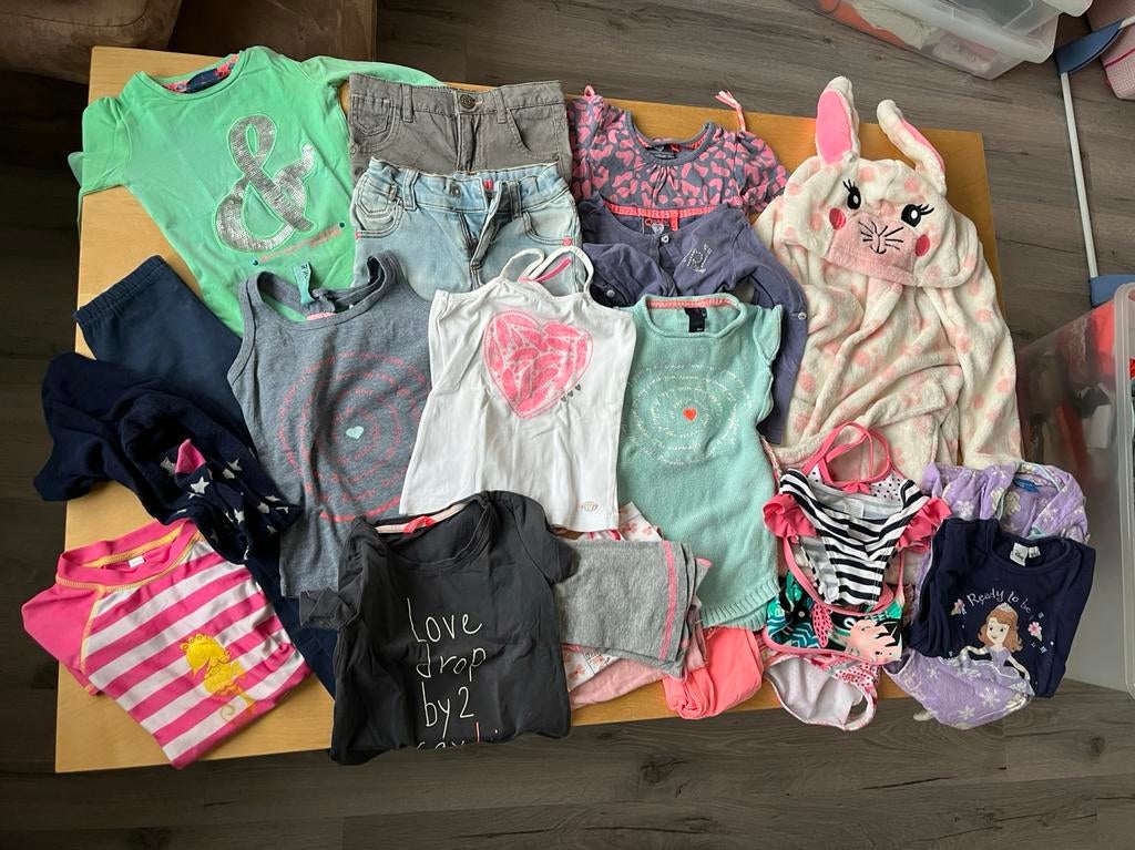 Pakket meisjeskleding 98/104, Ophalen of Verzenden, Gebruikt, Maat 98