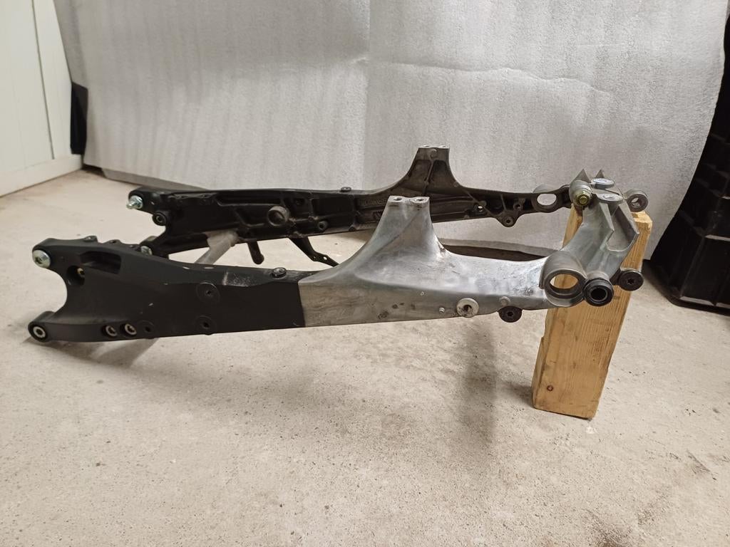 Subframe CBR1000RR Fireblade SC57, Motoren, Ophalen of Verzenden