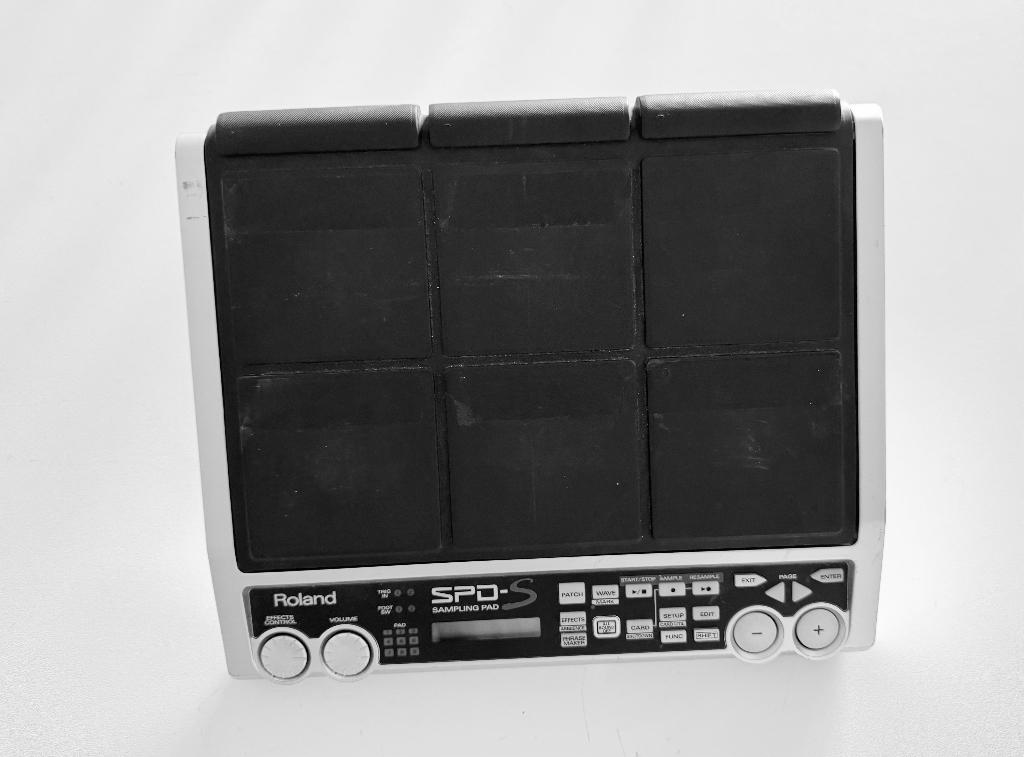 Roland SPD S, Muziek en Instrumenten, Drumcomputers, Ophalen, Gebruikt, Roland