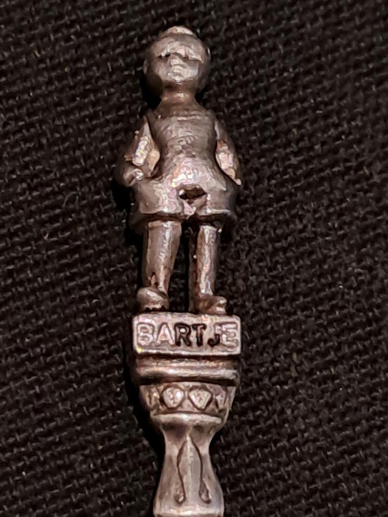 Beeldje Bartje lepeltje 2 stuks verschillend, Ophalen of Verzenden, Zo goed als nieuw, Mens