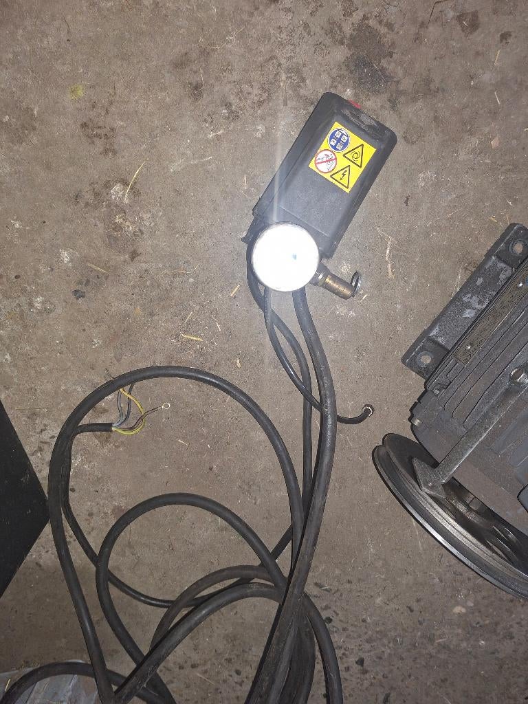 Compressor onderdelen, Ophalen, Gebruikt, 200 tot 400 liter/min, 10 bar of meer