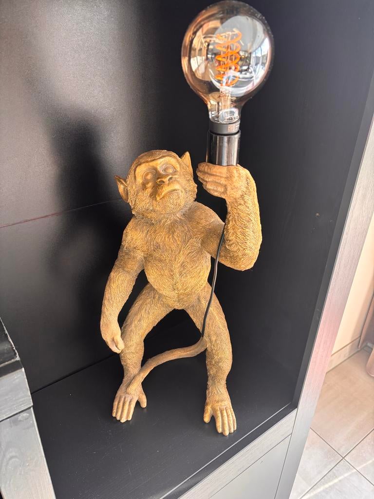 Gouden staande aap - tafel lamp, Ophalen of Verzenden, Zo goed als nieuw, Overige materialen, 50 tot 75 cm