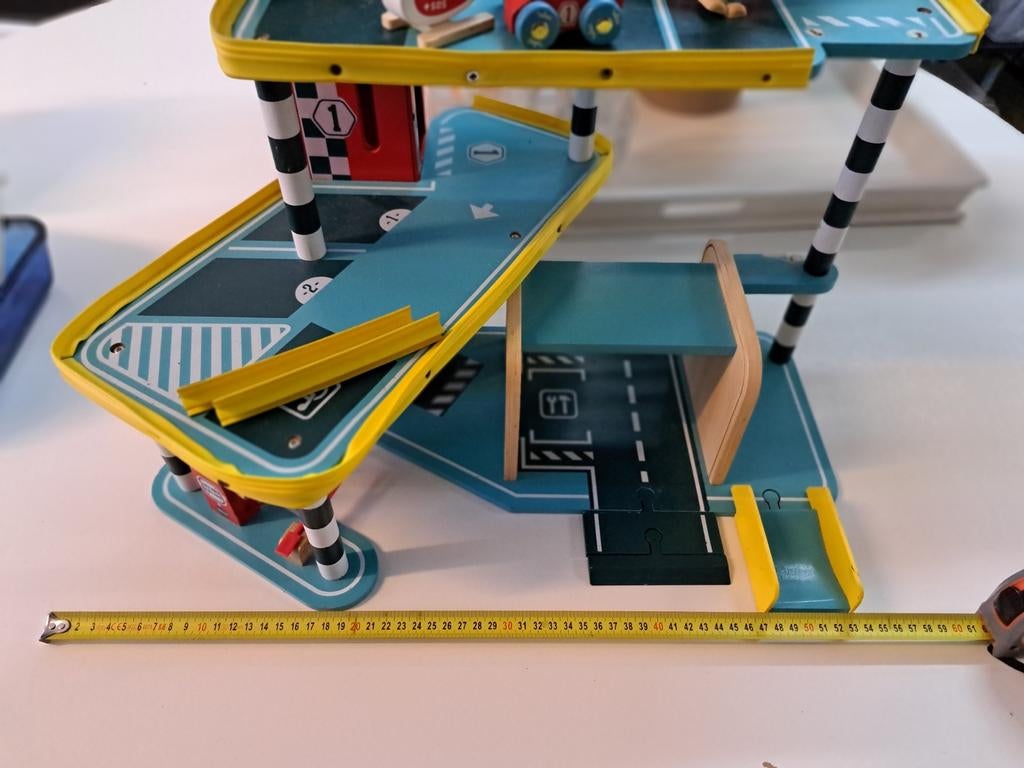 Vilac houten garage met autootje, Ophalen, Gebruikt