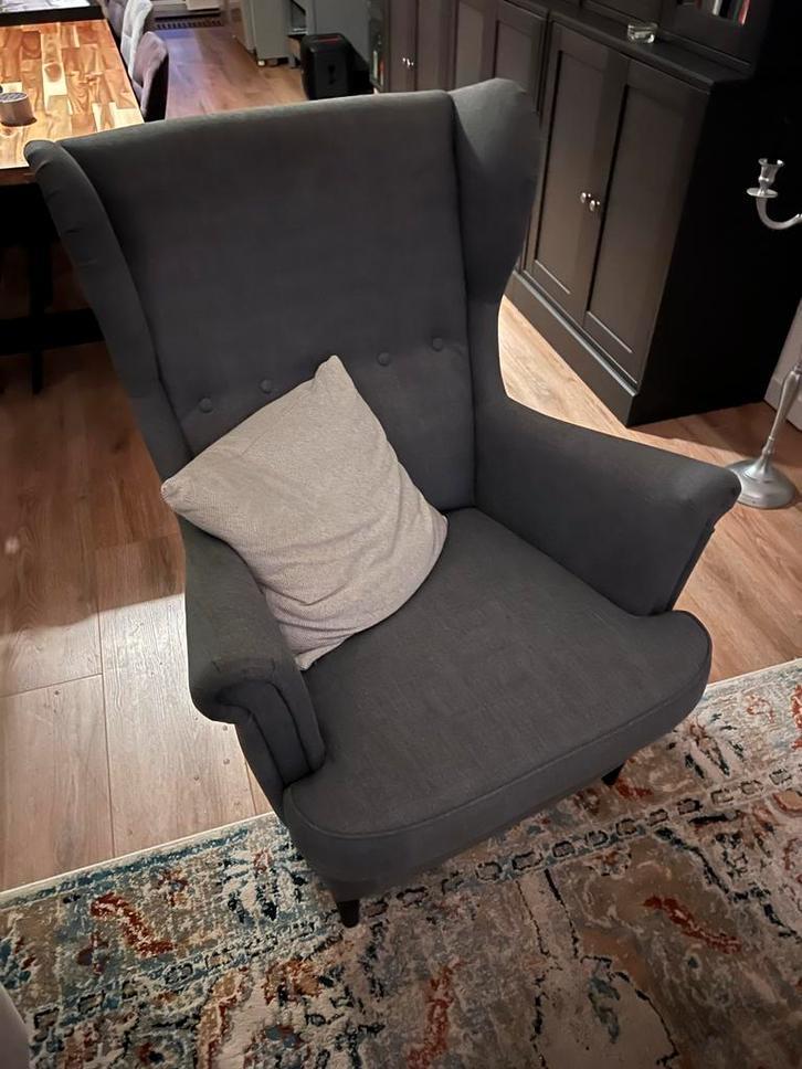 Ikea Strandmon stoel + voetenbankje, Ophalen, Zo goed als nieuw, Eén