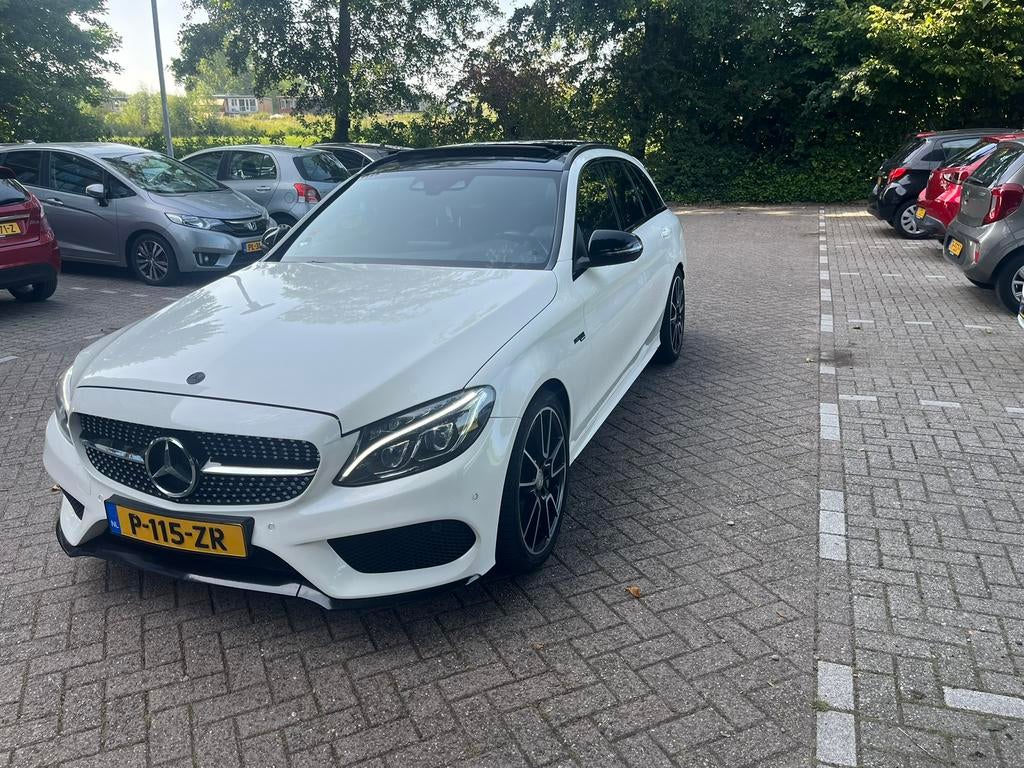 Mercedes-Benz C-Klasse C450 amg 3.0 270KW Estate  2016 Wit, Auto's, Mercedes-Benz, 1800 kg, Zwart, 367 pk, Stationwagon