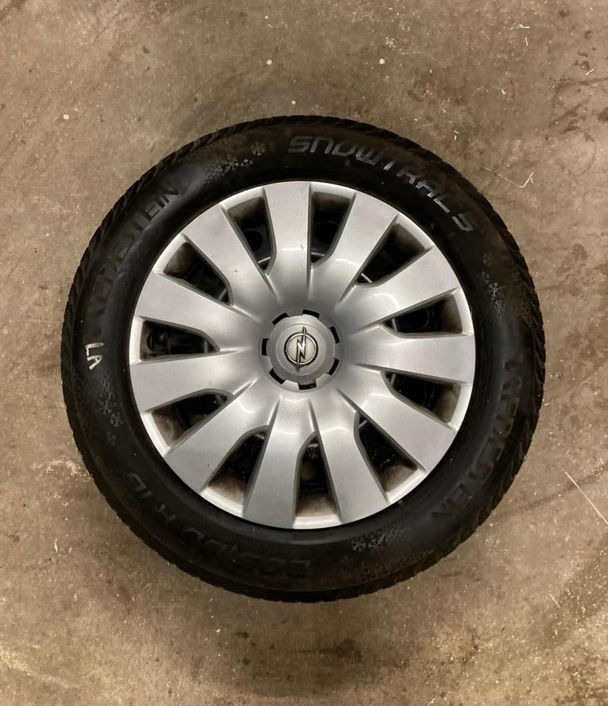 4 stalen velgen + wieldop, Ophalen, Gebruikt