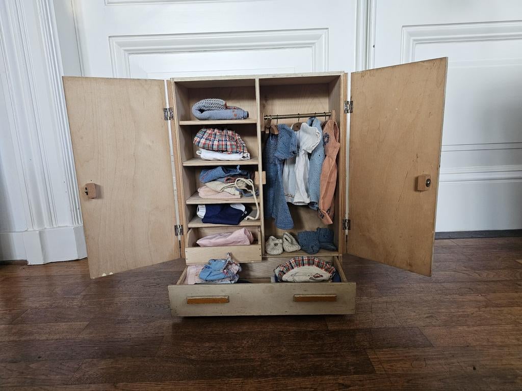 Oude houten speelgoed kast Ado Ko Verzuu voor poppen, Ophalen of Verzenden