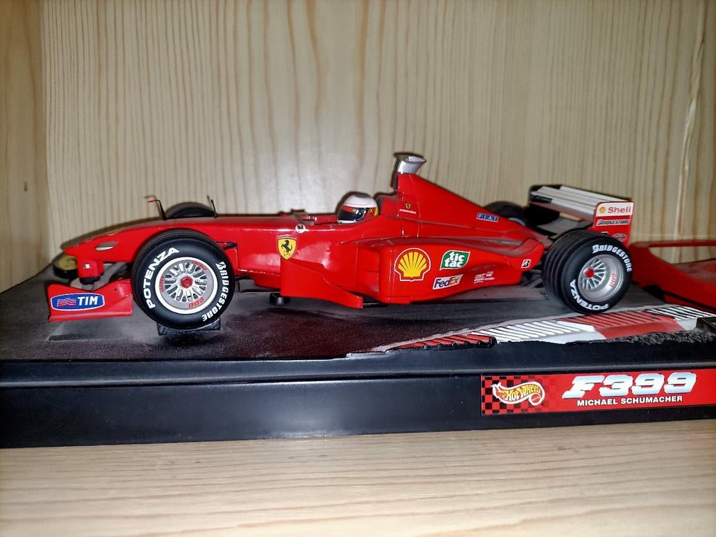Hot Wheels Ferrari F399 Formule 1  schumacher 1/18, Hobby en Vrije tijd, Modelauto's | 1:18, Ophalen, Hot Wheels