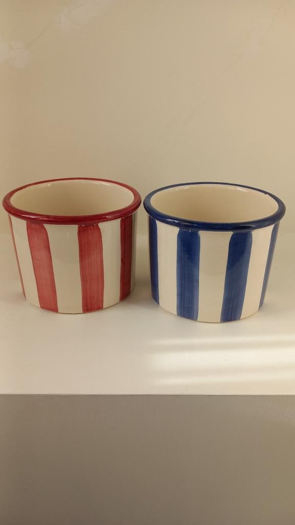 2 leuke bloempotten met strepen, Ophalen