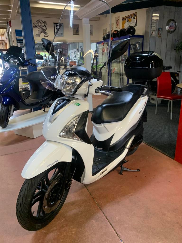 Gebro scooters: Sym symphony ST 25km SNOR wit BJ2015, Fietsen en Brommers, Scooters | SYM, Ophalen, Gebruikt, Overige modellen