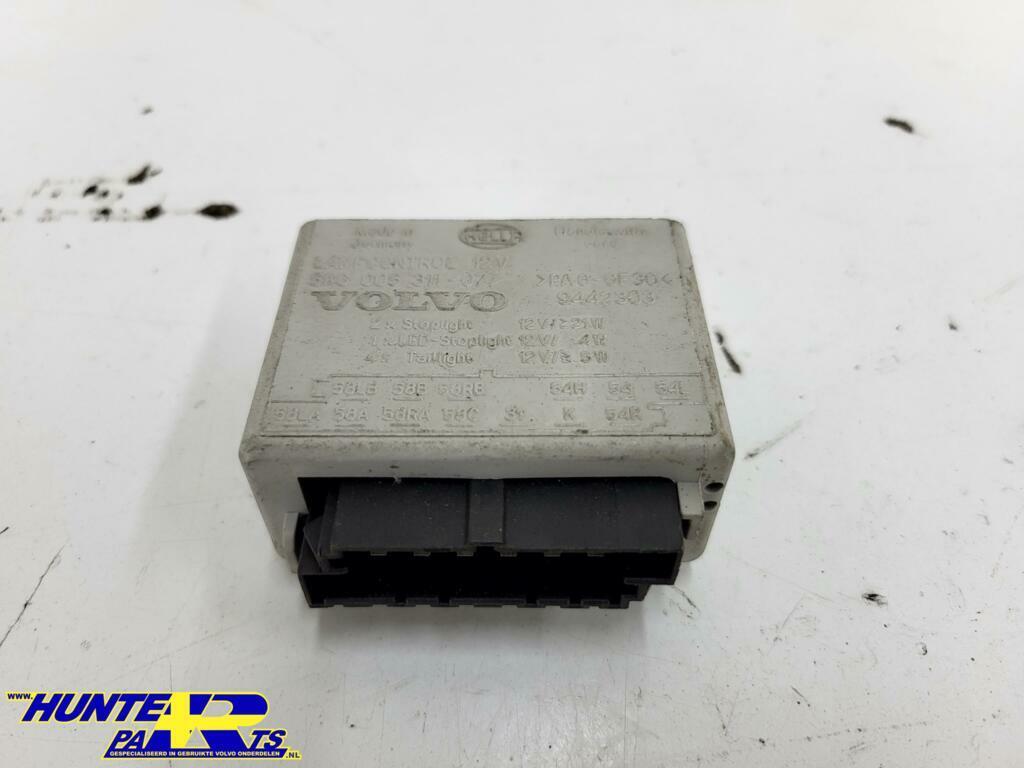 Verlichting-module Volvo C70 ('97-'02) 9442303, Gebruikt, Ophalen of Verzenden, Volvo, Volvo