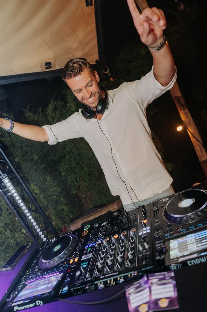 DJ Carlo | BRUILOFT DJ | FEEST DJ | BEDRIJFSFEEST | FESTIVAL, Dj