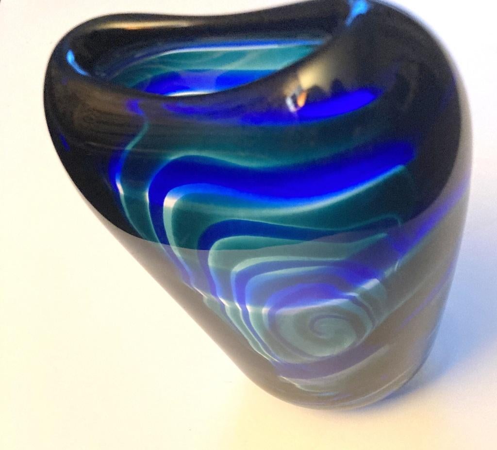 vaas FLORIS MEYDAM - SERICA met groen/blauwe banen -, Ophalen of Verzenden