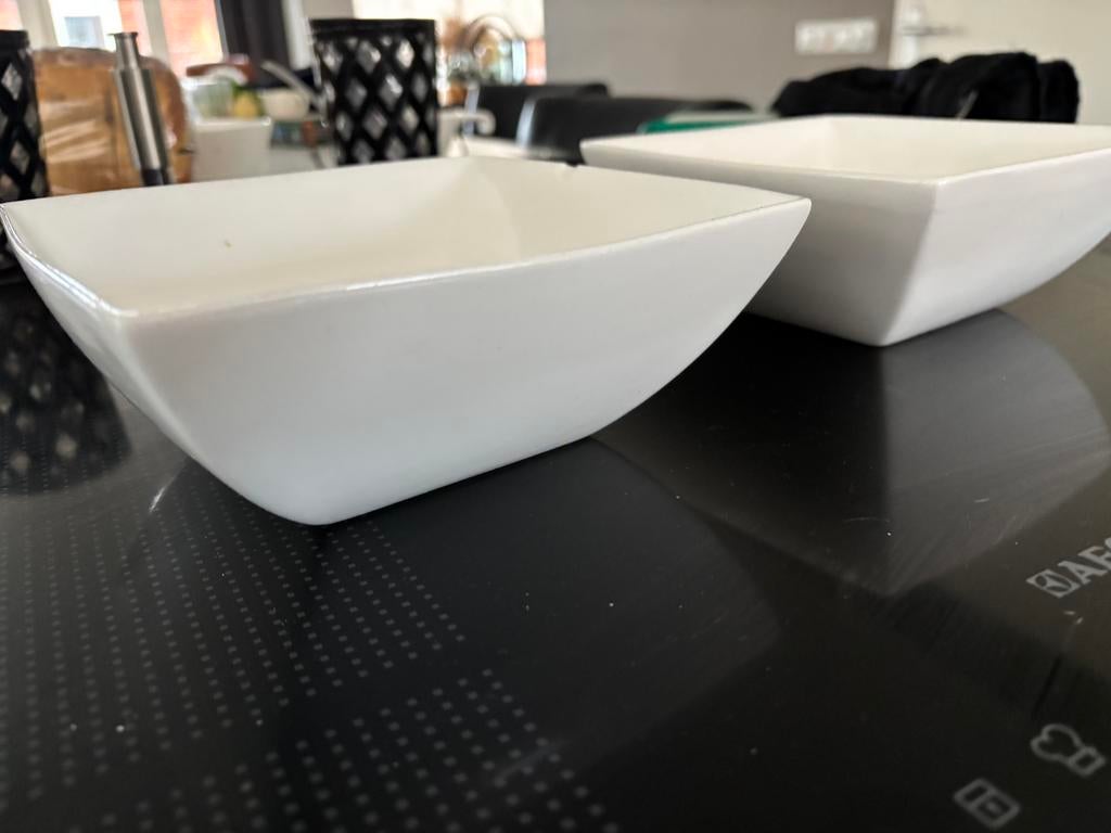 2 st vierkante yong schalen 18 cm, Ophalen of Verzenden, Zo goed als nieuw, Toilet