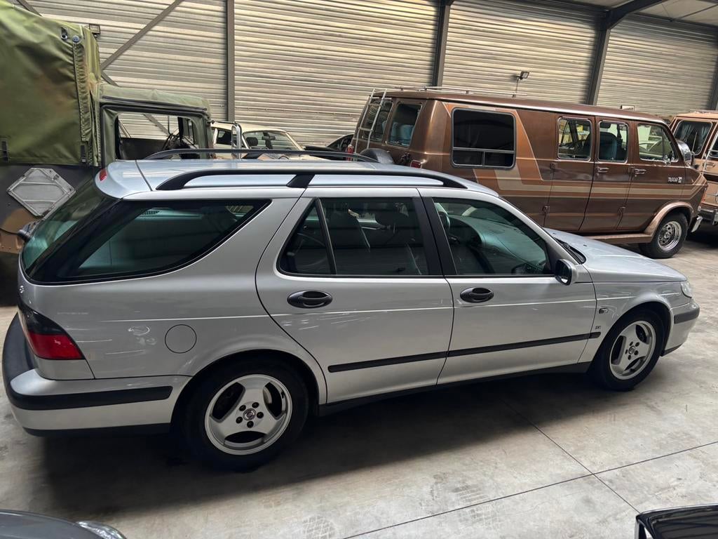 Supermooie Saab 9-5 Station van 1e eigenaar!!, Auto's, Saab, Voorwielaandrijving, Zwart, 4 cilinders, 2300 cc