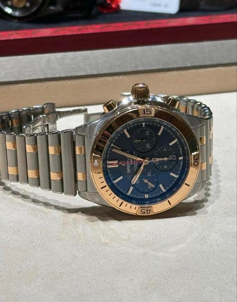 Breitling Chronomat B01 Roségoud/Staal Blauwe Wijzerplaat, Sieraden, Tassen en Uiterlijk, Horloges | Heren, Ophalen, Staal, Breitling