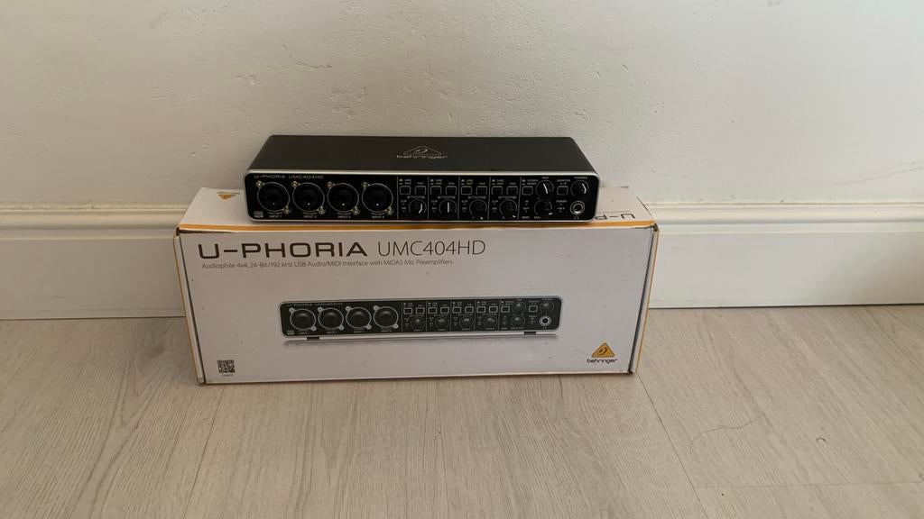 Behringer U-PHORIA UMC404HD audio interface, Ophalen of Verzenden, Gebruikt, Minder dan 5 kanalen, Microfooningang