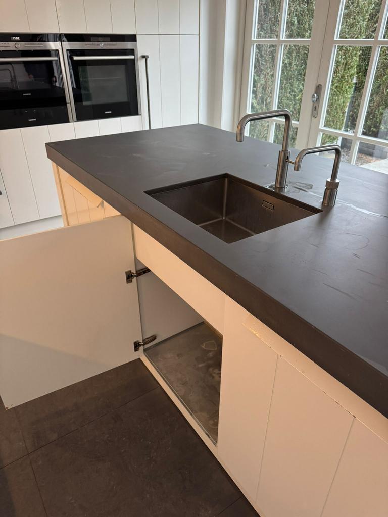 Prachtig kookeiland met top apparatuur Van €8.999 NU €7.199, Wit, Ophalen of Verzenden, Composiet, Met kookeiland