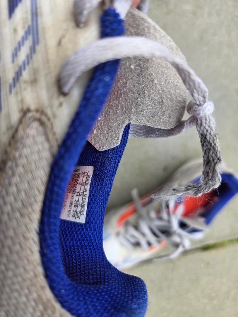 Adidas voetbalschoenen maat 34, Ophalen, Wit