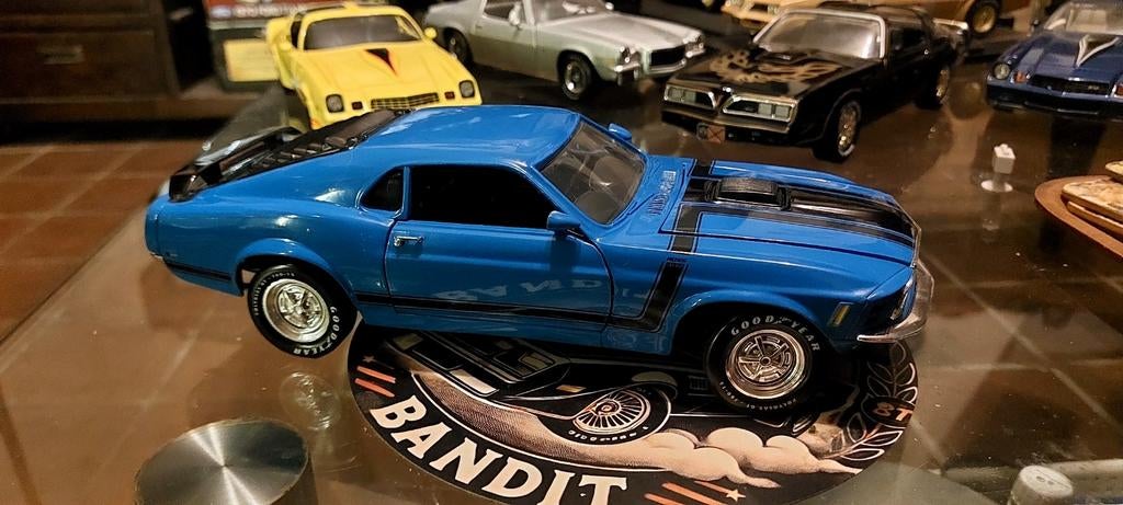 Mustang boss 302 ertl no box, Hobby en Vrije tijd, Modelauto's | 1:18, Ophalen of Verzenden, Zo goed als nieuw, ERTL