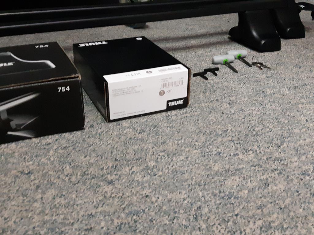 Thule dakdragers Toyota Auris 5-deurs Hatchback 2013-2019, Gebruikt, Thule Sweden AB, Ophalen of Verzenden, Borggatan 5, 335 73 Hillerstorp, Zweden