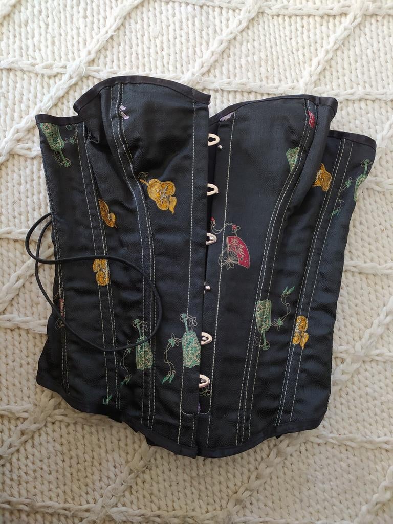 Prachtig en sexy stevig Victoriaans corset, zijde, S/M, Ophalen, Zo goed als nieuw