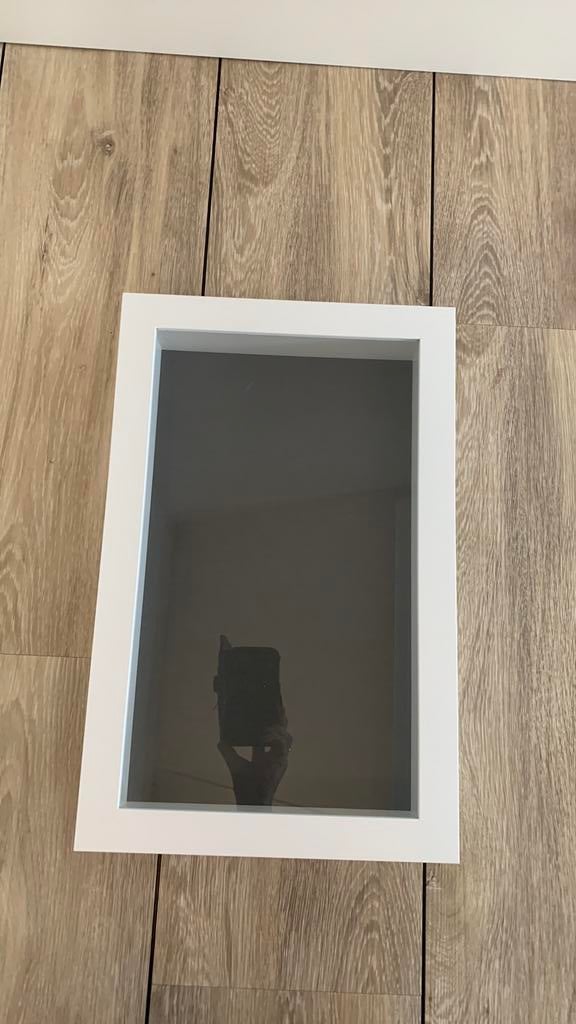 Vitrinekastje met achtergrond van vilt, Huis en Inrichting, Kasten | Vitrinekasten, Ophalen, Minder dan 50 cm, Nieuw, Minder dan 100 cm