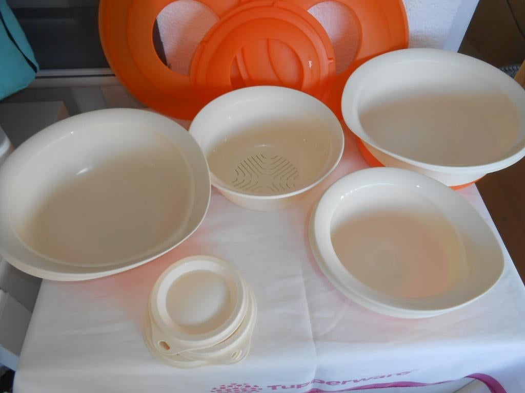 Tupperware set: Mixkom/Mengkom/Vergiet Crème-Oranje NIEUW, Huis en Inrichting, Keuken | Tupperware, Nieuw, Bak of Kom, Crème, Oranje