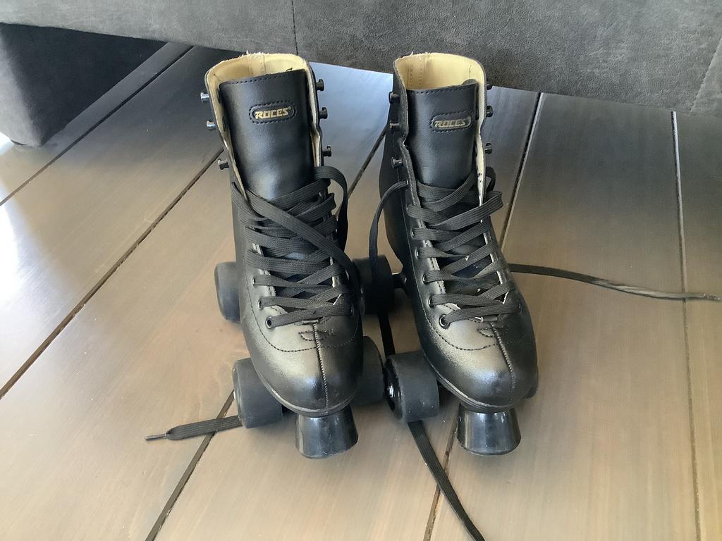 Roces RC1 zwarte rolschaatsen roller skates maat 34, Kinderen en Baby's, Ophalen, Gebruikt, Kinderen