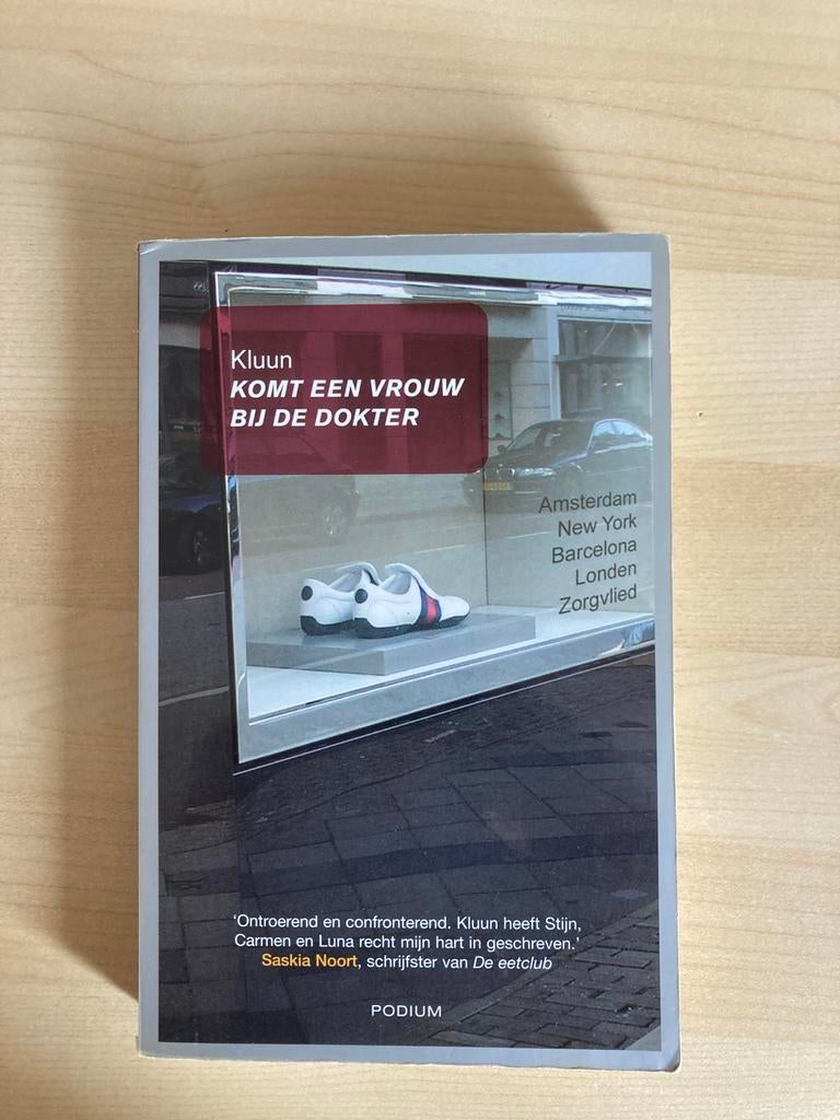 Kluun - Komt een vrouw bij de dokter, Boeken, Ophalen of Verzenden, Gelezen, Nederland