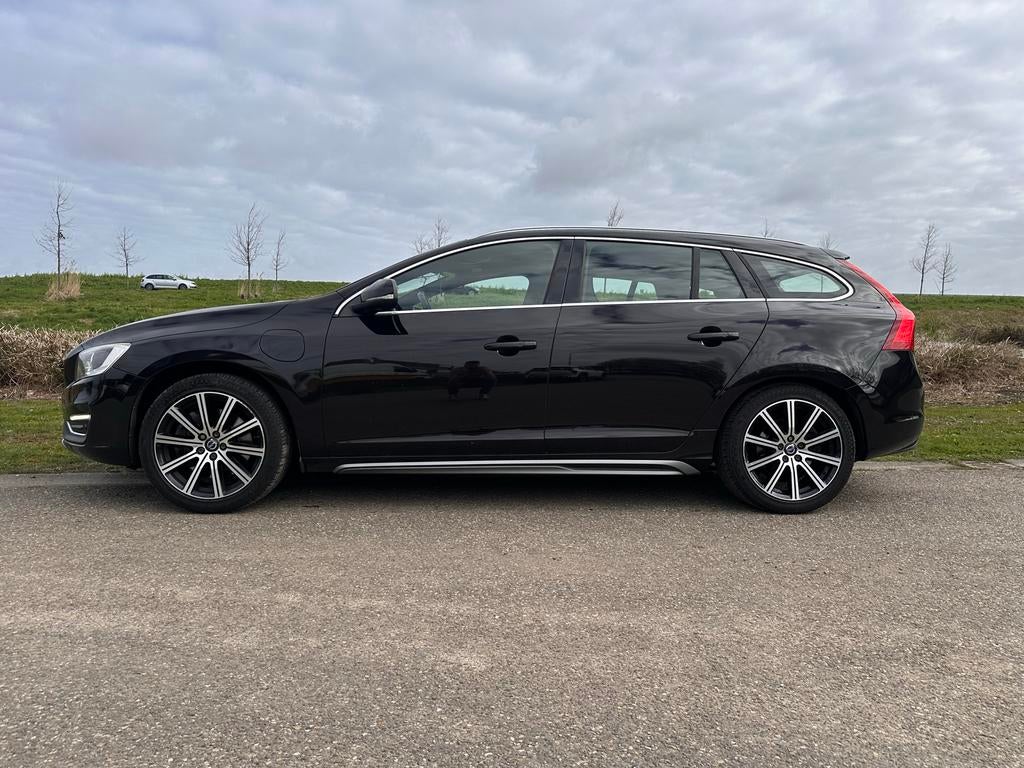 Volvo V60 D6 Summum Harman&Kardon VOL! Dealer onderh/hybride, Auto's, 1800 kg, Zwart, Particulier, 220 pk