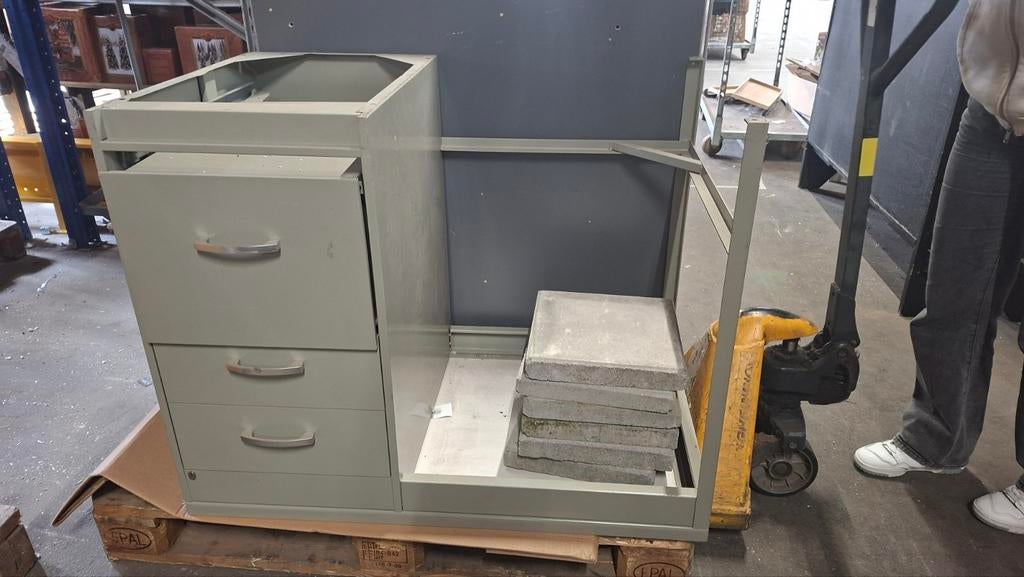 Werkbank met ladekast, Ophalen, Gebruikt