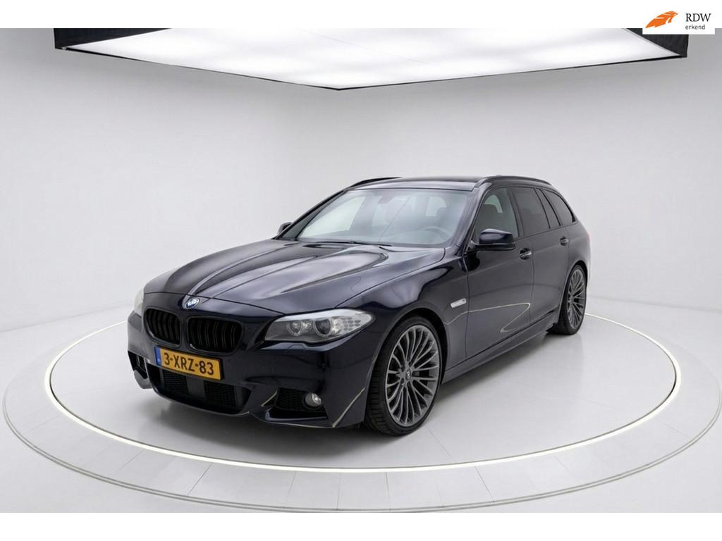BMW 5-serie Touring 535d High Ex PANO HUD M PAKKET 360 CAMER, Auto's, Automaat, Euro 5, Achterwielaandrijving, Gebruikt