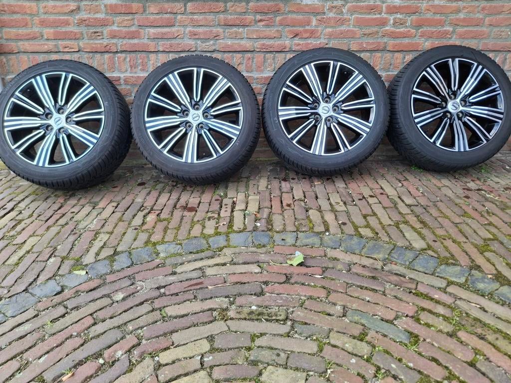 Volvo V60 Inscription velgen met Vredestein winterbanden, Auto-onderdelen, Banden en Velgen, Ophalen, 18 inch, Gebruikt, Banden en Velgen
