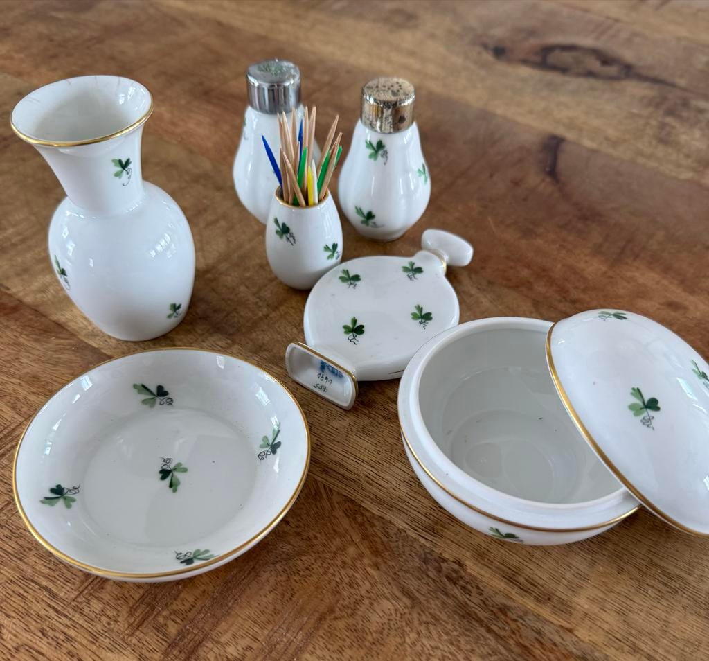 Augarten Wien porseleinen setje met klavertjes, Antiek en Kunst, Antiek | Porselein, Ophalen of Verzenden