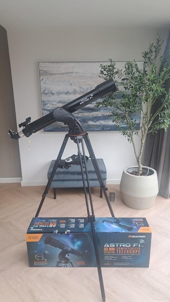 Celestron Astro Fi 90 WiFi GoTo telescoop + smartphone adapt, Ophalen, Gebruikt, Lenzentelescoop (refractor), 80 tot 200 mm