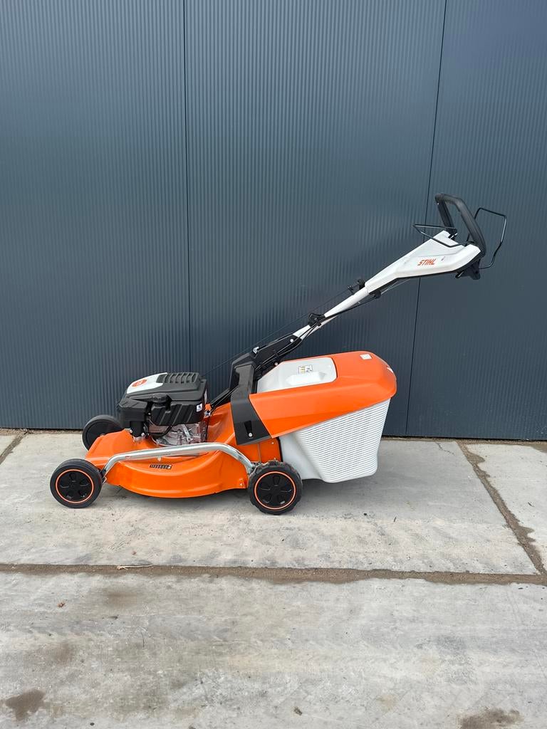 Stihl RM 253.3 T Benzine Loopmaaier - Nieuw & Compact, Tuin en Terras, Grasmaaiers, Ophalen, Cirkelmaaier, Stihl, Nieuw