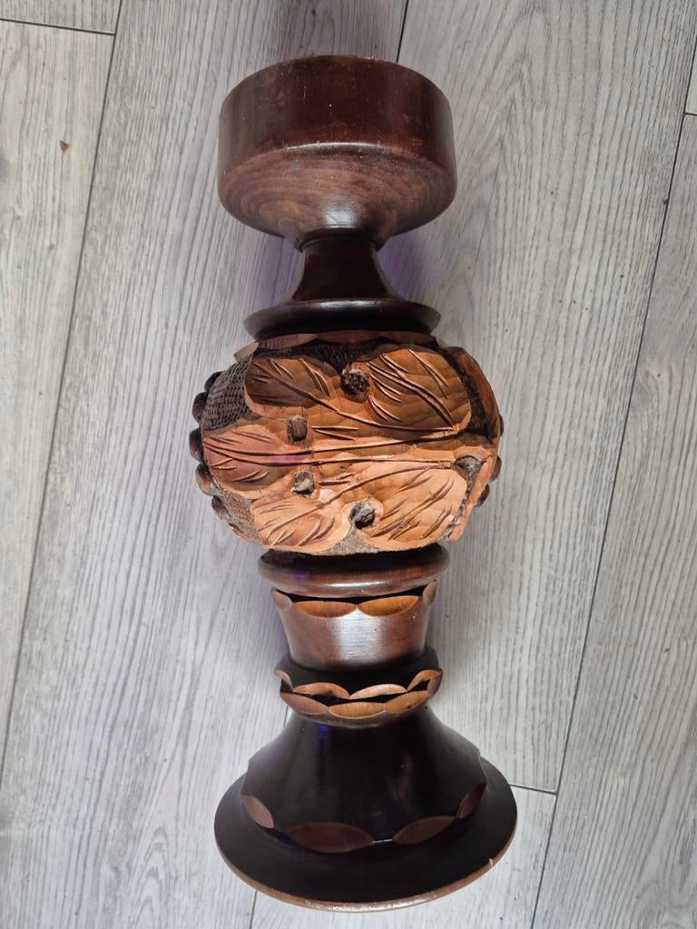 Antieke Houten Vaas met Gedetailleerd Snijwerk, Antiek en Kunst, Antiek | Vazen, Ophalen of Verzenden