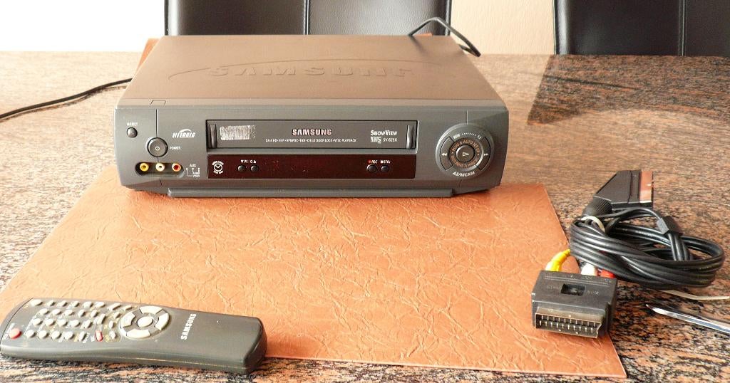 Samsung VHS 625x videospeler, Audio, Tv en Foto, Videospelers, Ophalen, Zo goed als nieuw, VHS-speler of -recorder