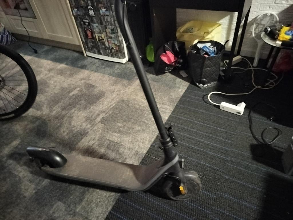 Ninebot elektrische step - Gebruikt, werkt perfect, Fietsen en Brommers, Steps, Ophalen of Verzenden, Gebruikt, Elektrische step (E-scooter)