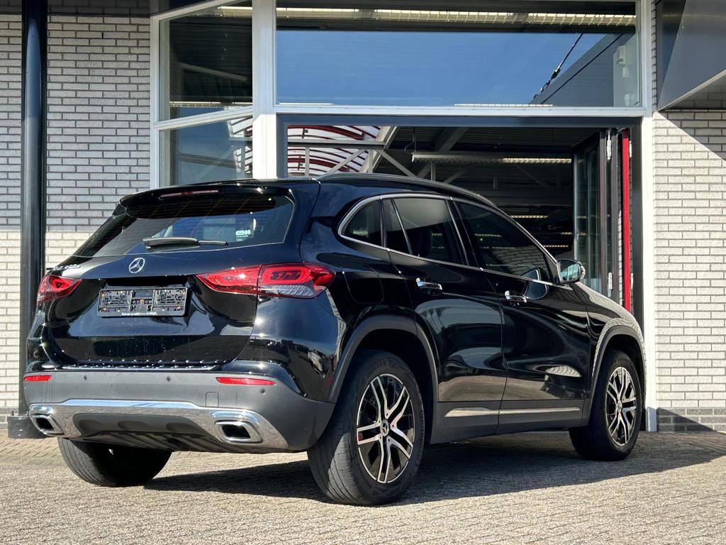 Mercedes-Benz GLA-klasse 250 e Luxury | Adaptieve Cruise Con, 4 cilinders, 16 kWh, Zwart, Bedrijf