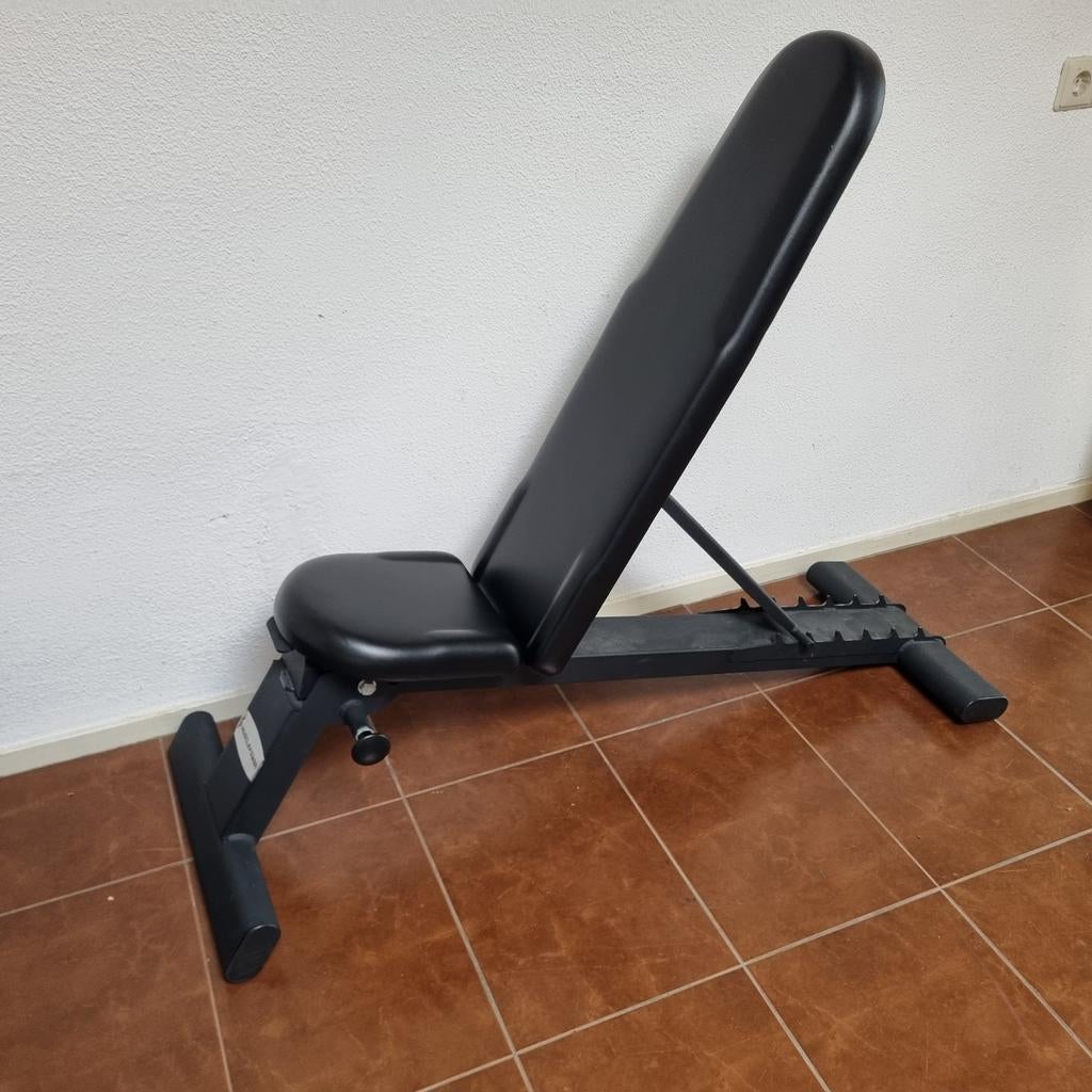 Verstelbare fitnessbank, Sport en Fitness, Fitnessmaterialen, Ophalen, Gebruikt, Benen, Fitnessbank