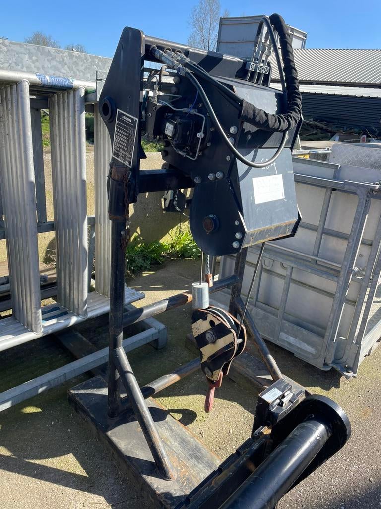 Manitou lier 3000 kg, Ophalen, Zo goed als nieuw